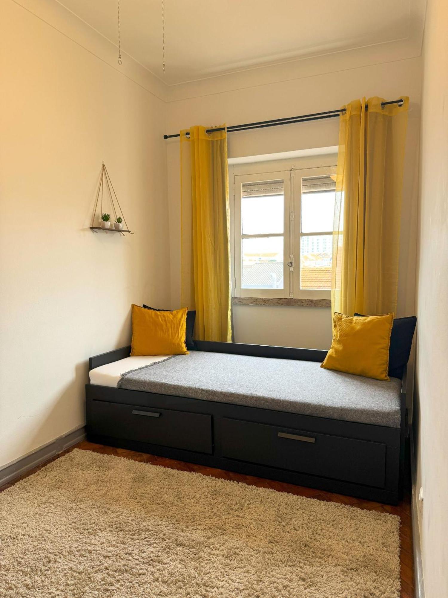 Casas Da Eva - Campolide Appartement Lissabon Buitenkant foto